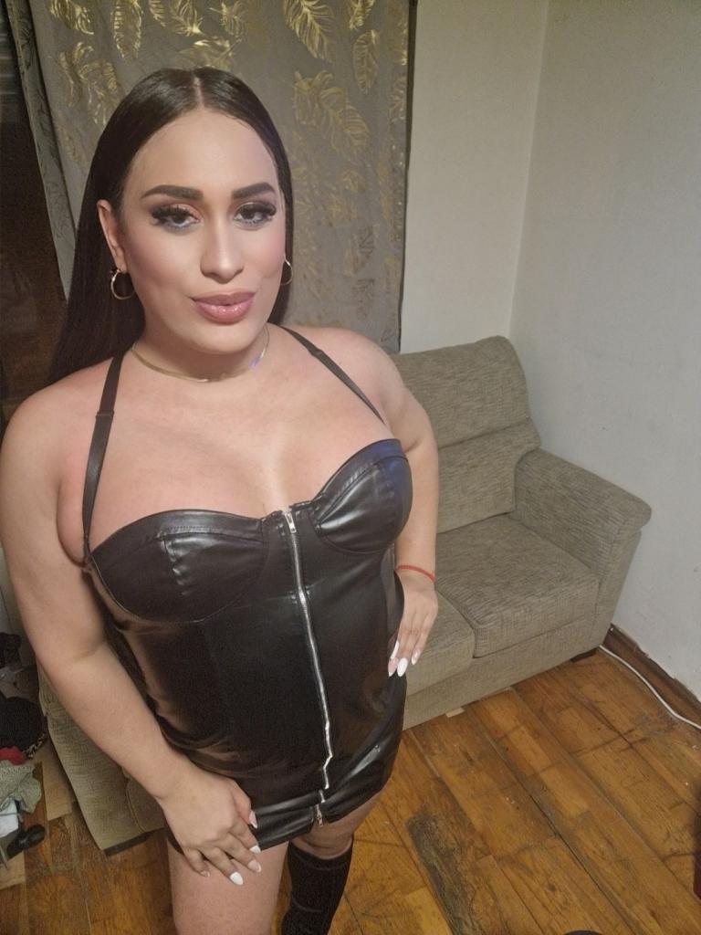 611275347: Travesti en Navarra