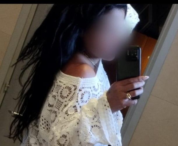 631121599: Chica busca chico en Gerona