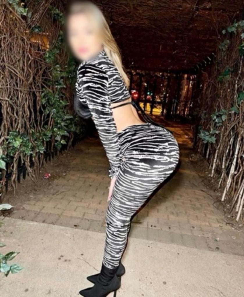 672139302: Chica busca chico en Navarra