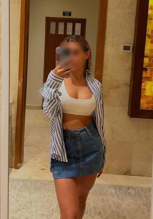 Chica busca chico en Almería: 