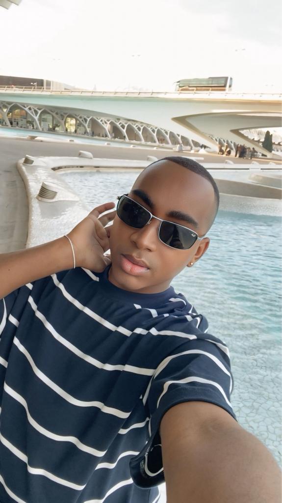 Chico busca chica en Valencia: 