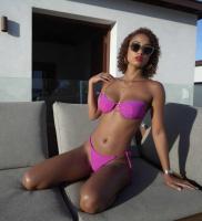 663044951: Chica busca chico en Ibiza