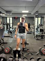 694213895: Chico busca chica en Pontevedra