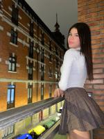 615599403: Chica busca chico en Cantabria