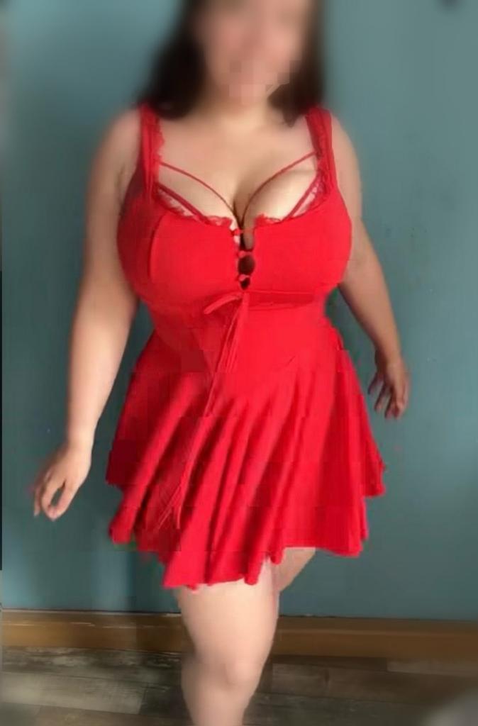 610825375: Chica busca chico en Málaga