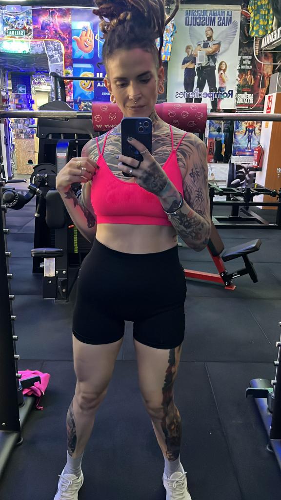 604884934: Chica busca chico en Málaga