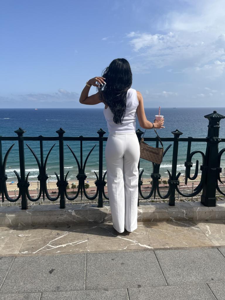 689880294: Chica busca chico en Tarragona