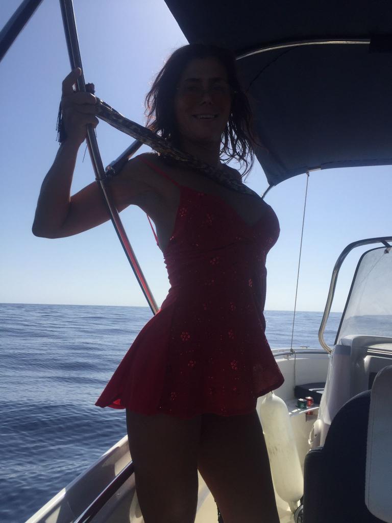 613939479: Chica busca chico en Tenerife