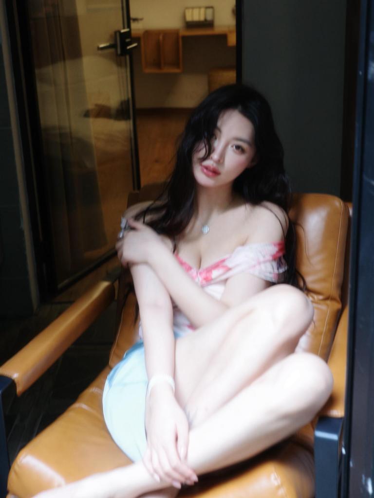 673463634: Chica busca chico en Valencia