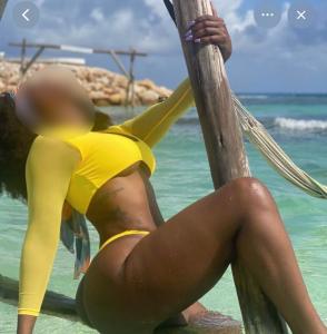 647211156: Chica busca chico en Tarragona