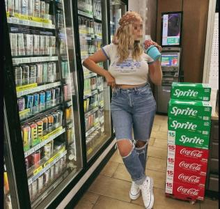 742085949: Chica busca chico en Tarragona