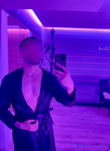 687720291: Chico busca chica en León