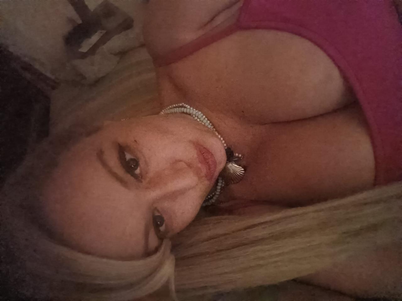 Chica busca chico en La Coruña: 