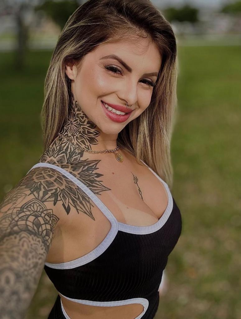 Chica busca chico en Almería: 