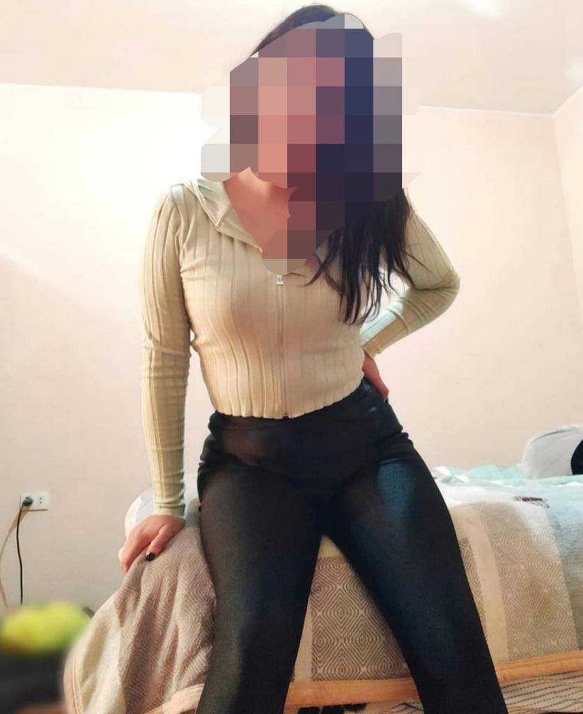 674938237: Chica busca chico en Madrid