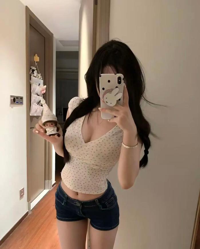 671679599: Chica busca chico en Barcelona