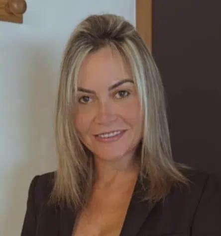 604380359: Chica busca chico en La Coruña