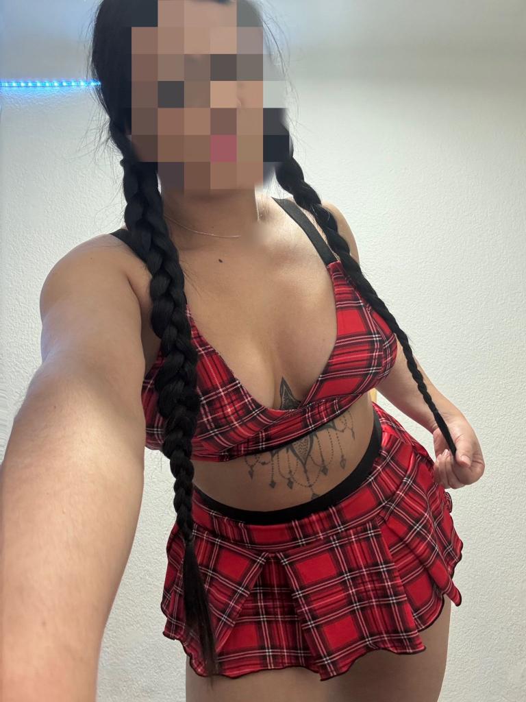 Chica busca chico en Almería: 