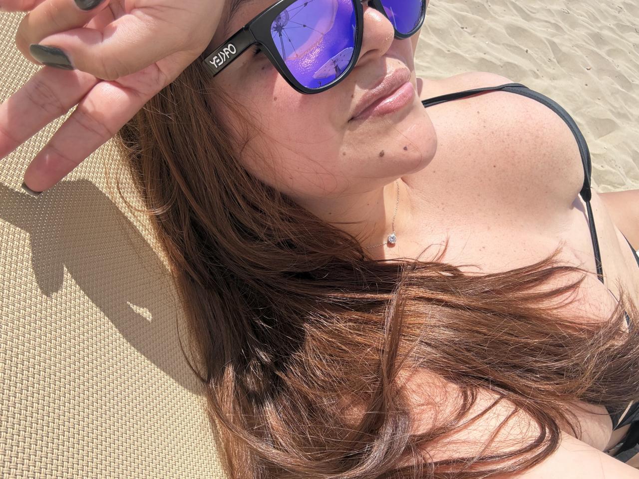 613926137: Chica busca chico en Barcelona