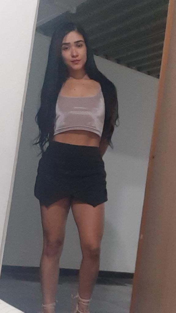 691386949: Chica busca chico en Madrid