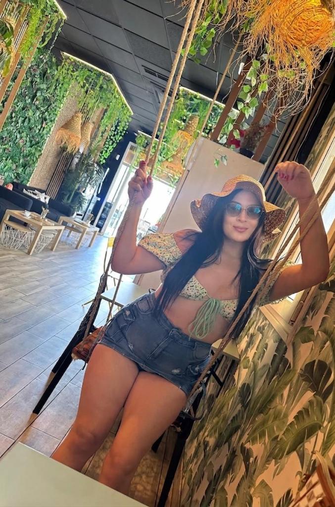 Chica busca chico en Almería: 