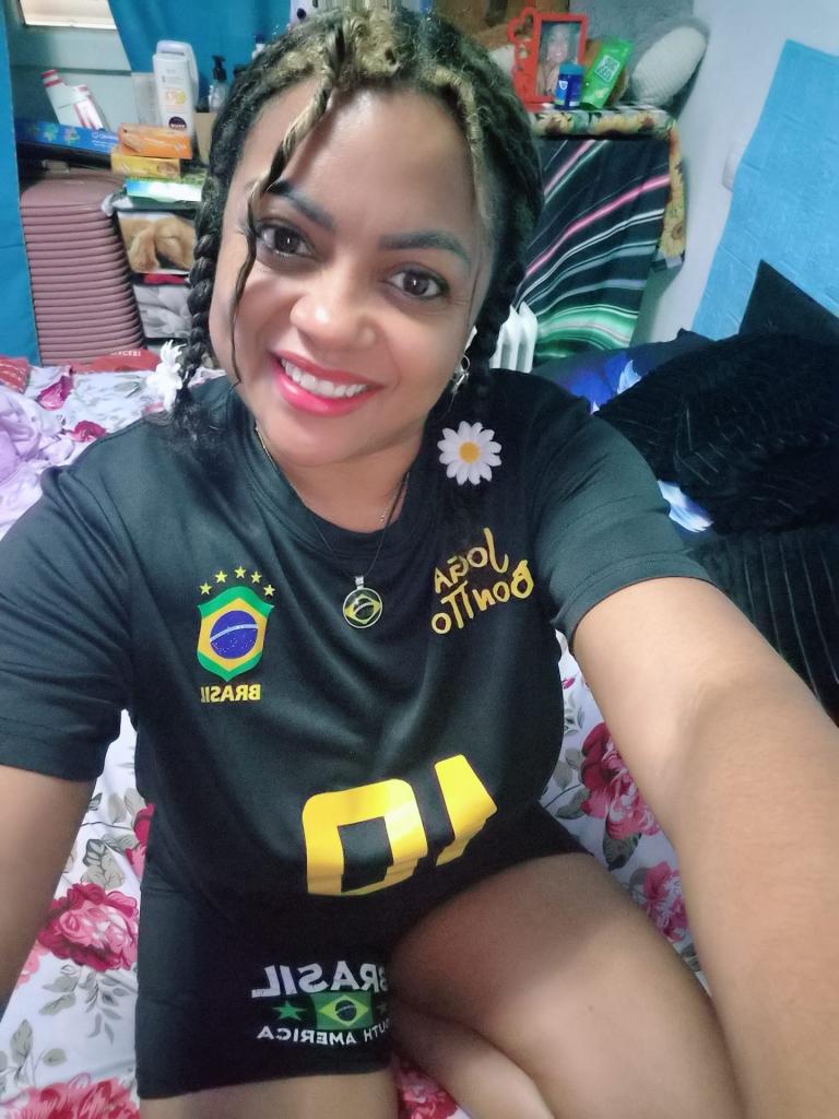 689739268: Chica busca chico en Zaragoza