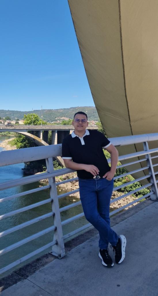 Chico busca chica en Lugo: 