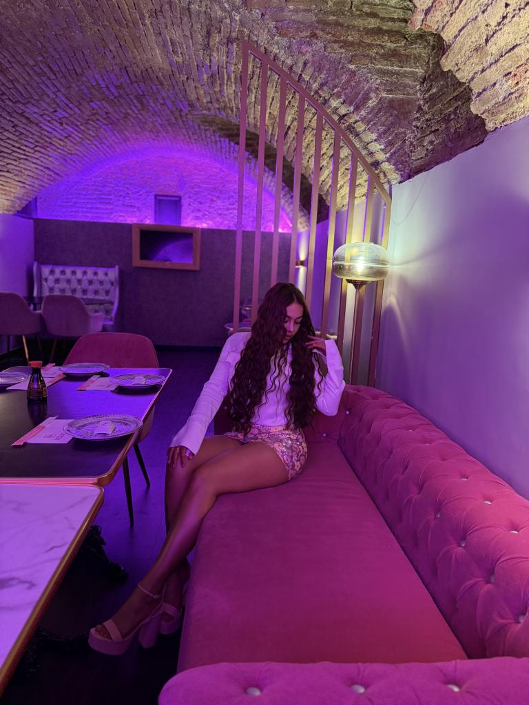 Chica busca chico en Granada: 