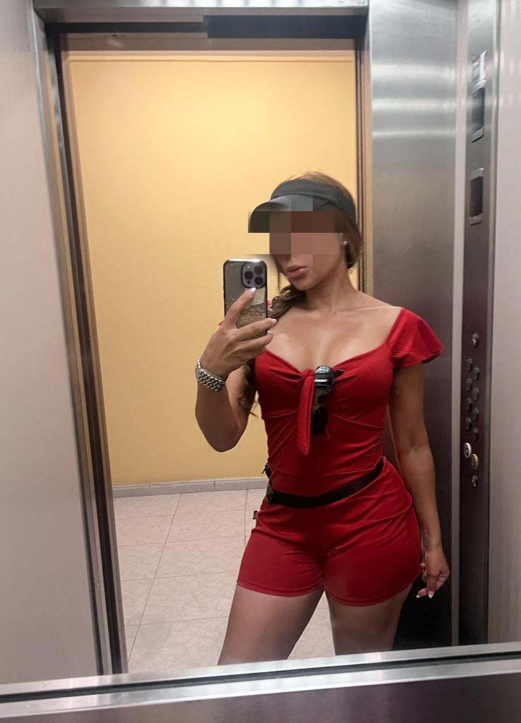 615597124: Chica busca chico en Pontevedra