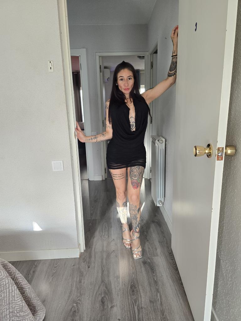 630978452: Chica busca chico en Madrid