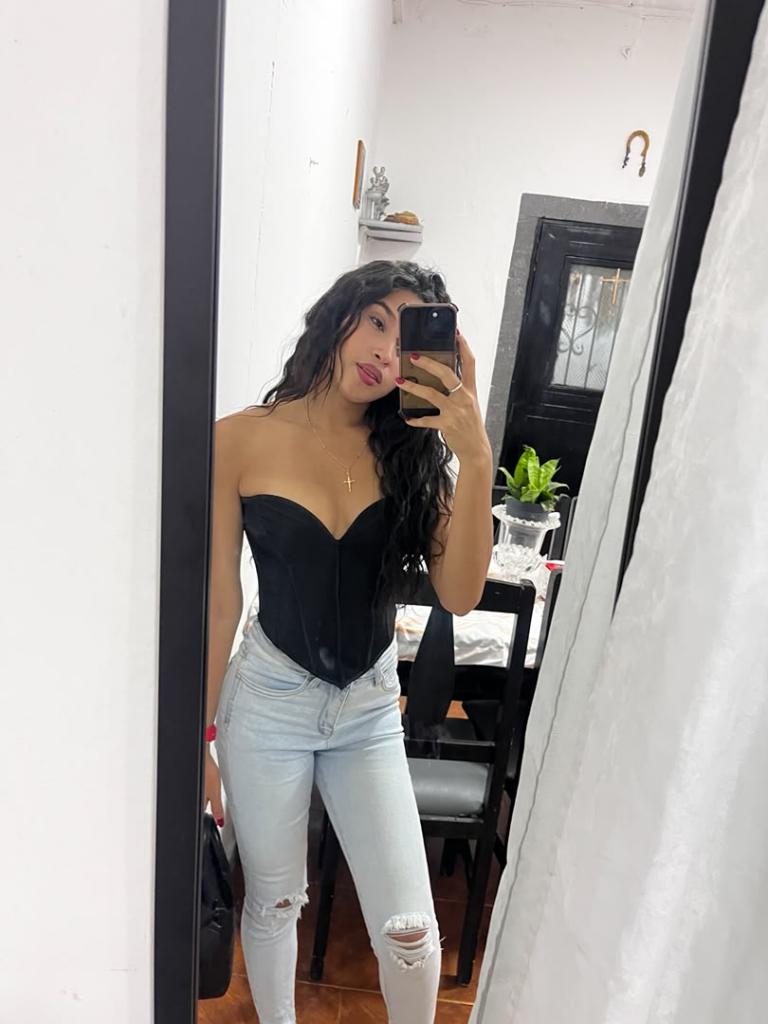673958533: Chica busca chico en Granada