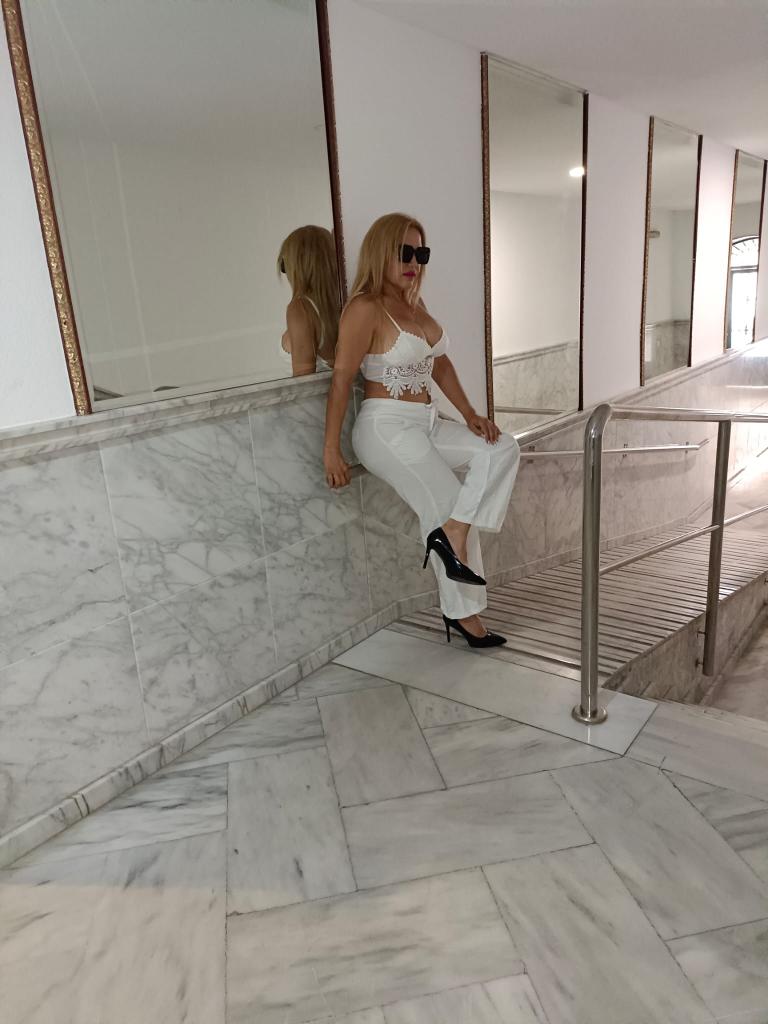 632473804: Chica busca chico en Alicante