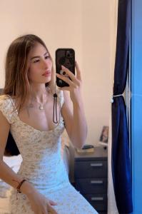 624378245: Chica busca chico en Málaga