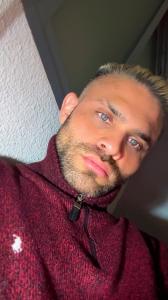 614773933: Chico busca chica en Málaga
