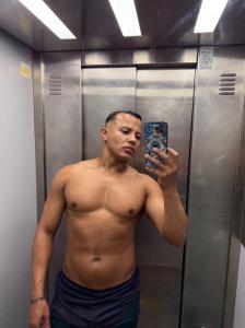674966448: Chico busca chica en Gerona