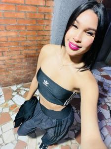 673958533: Chica busca chico en Granada