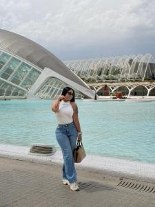 677164407: Chica busca chico en Málaga