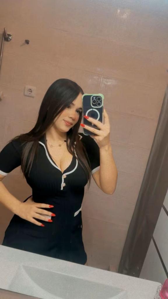 604109938: Chica busca chico en Málaga