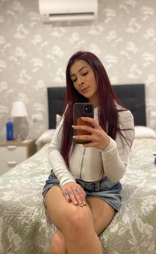 617785781: Chica busca chico en Barcelona