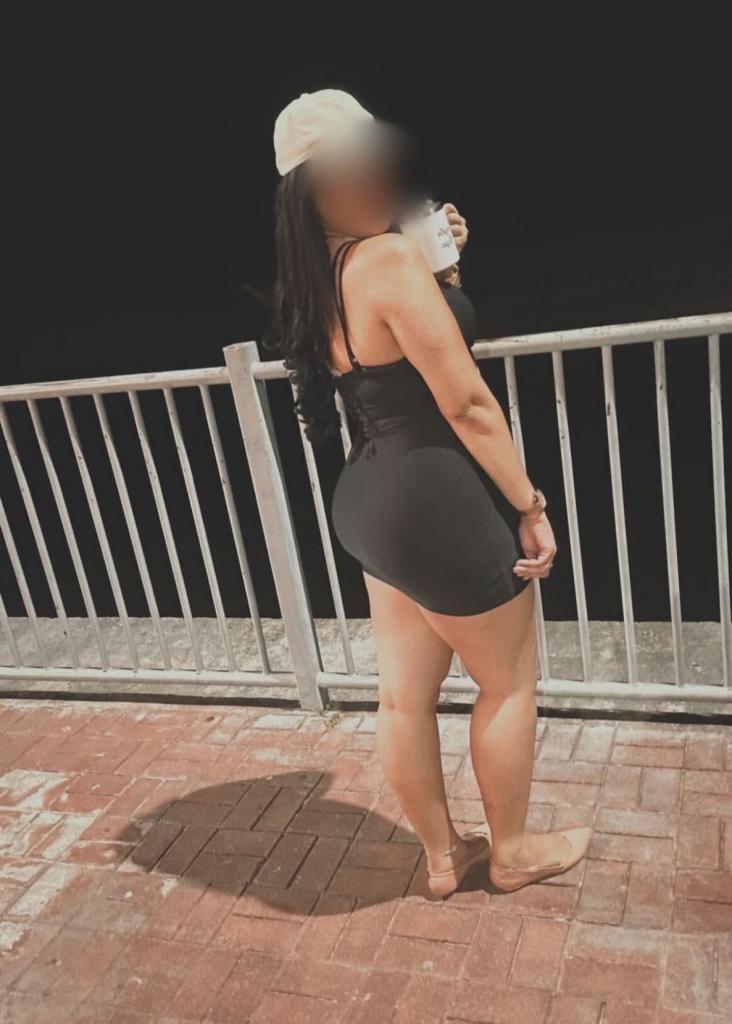 624231437: Chica busca chico en Lugo
