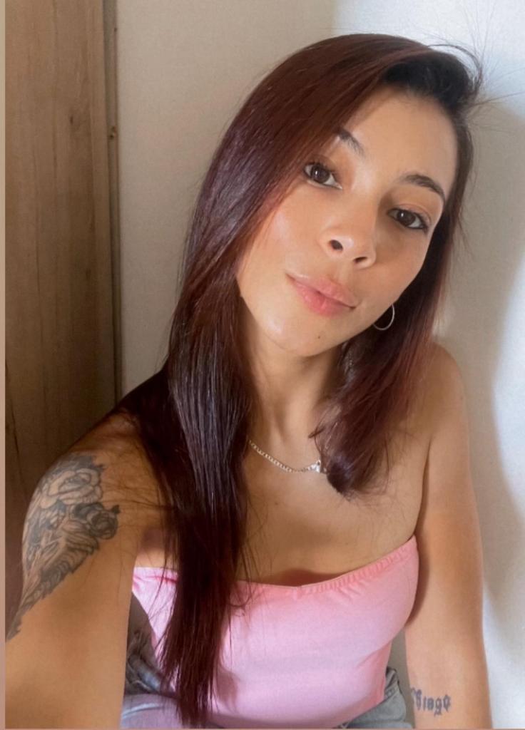 617785781: Chica busca chico en Barcelona