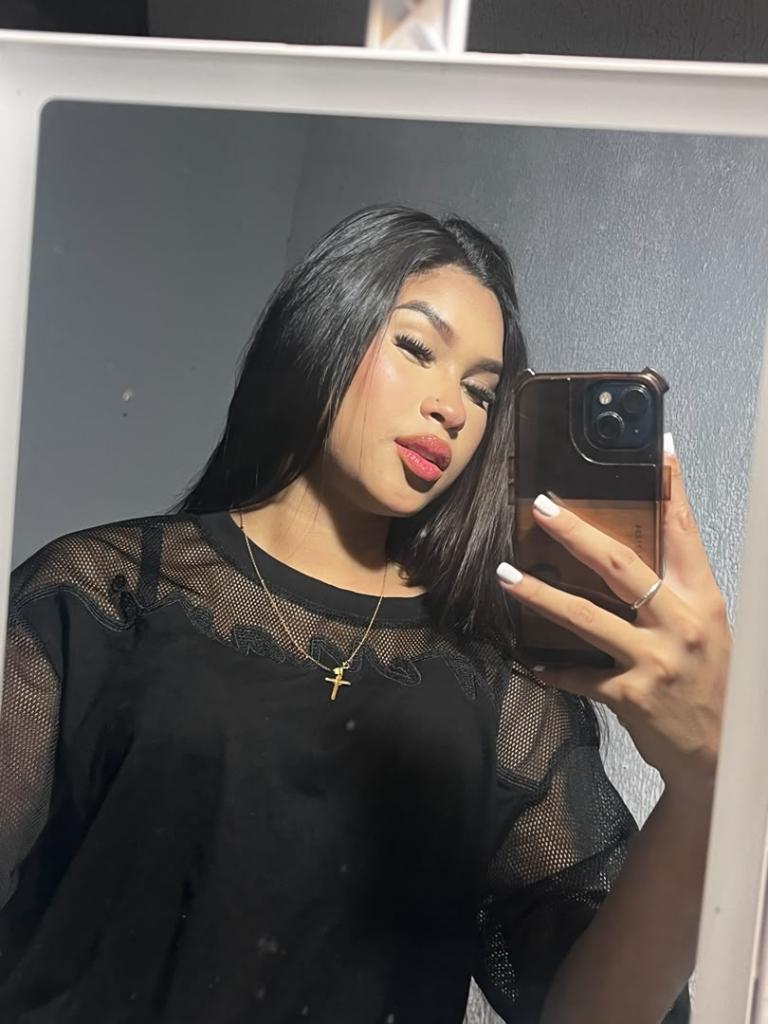 673958533: Chica busca chico en Granada