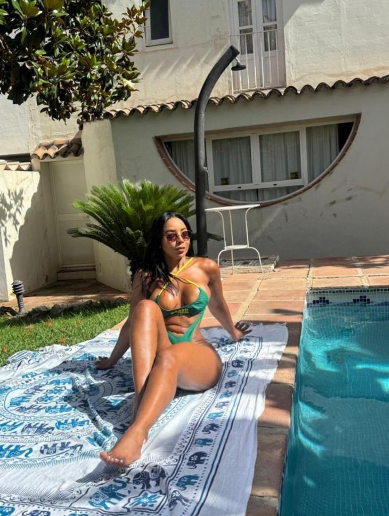 643800943: Chica busca chico en Málaga