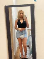 743015839: Chica busca chico en León