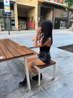 660343877: Chica busca chico en Barcelona