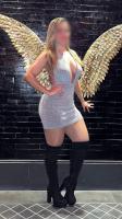 667040461: Chica busca chico en Sevilla