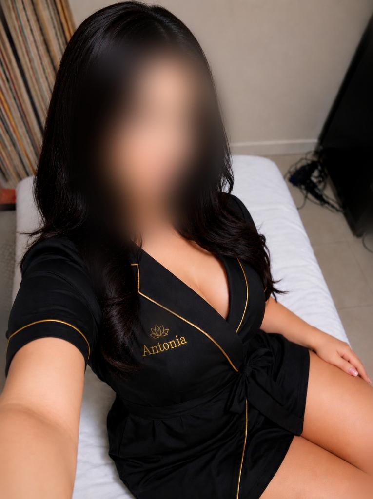 642653627: Chica busca chico en Sevilla