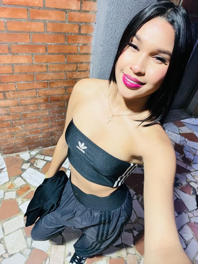 Chica busca chico en Granada: 