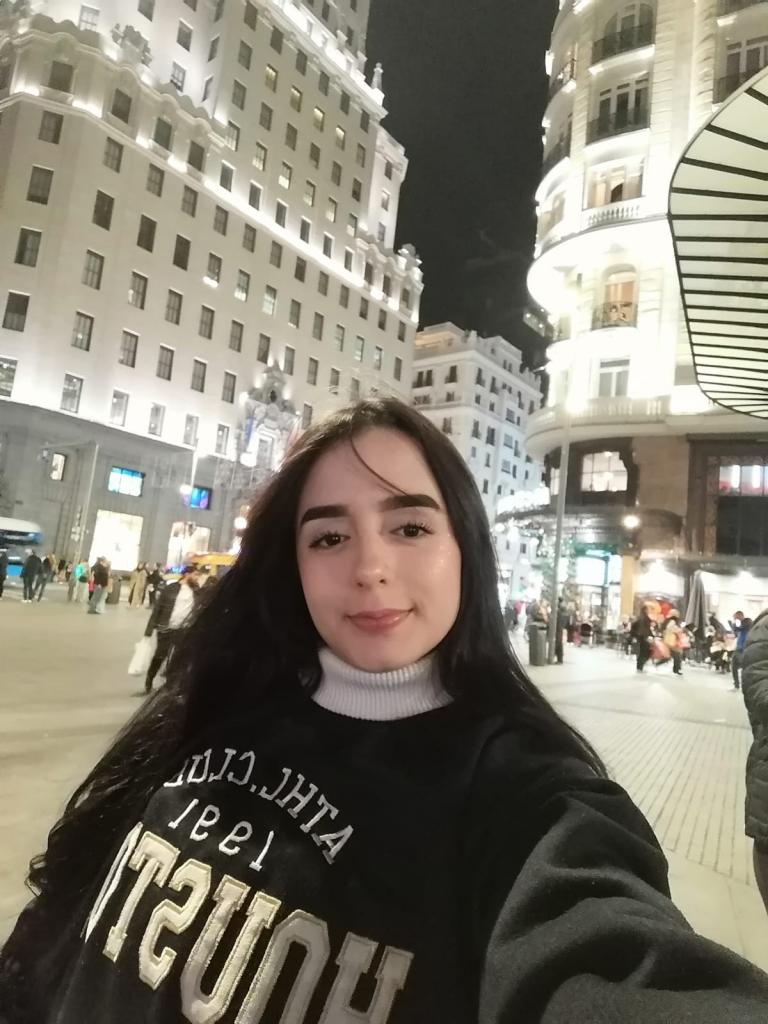 613457752: Chica busca chico en Alicante