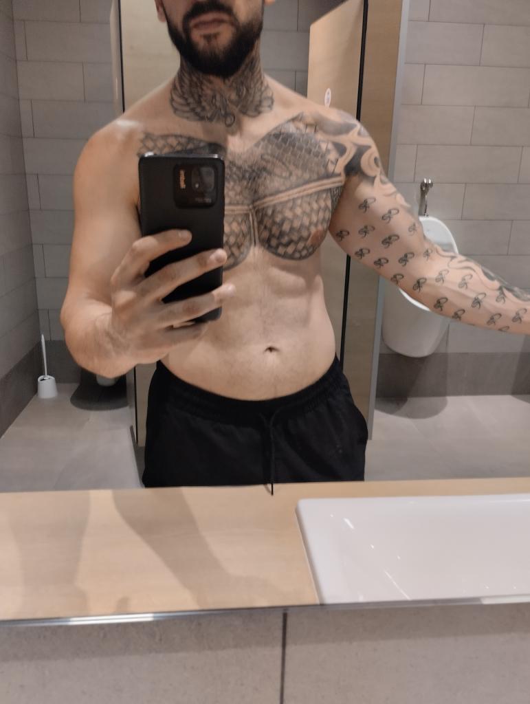 661549831: Chico busca chica en Cádiz